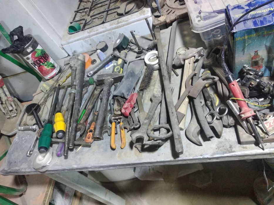 Ключ стол сотилади