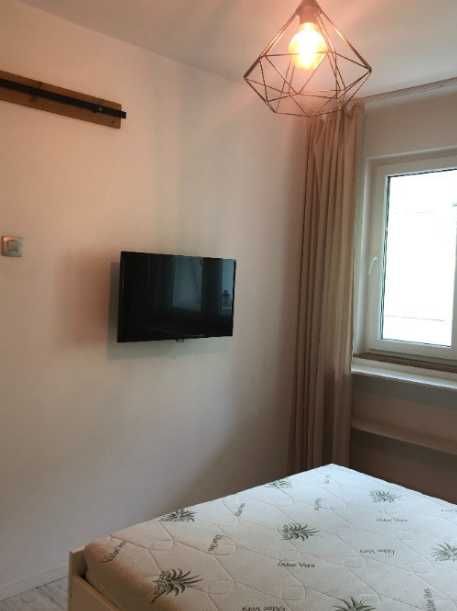 Дава се под наем Двустаен апартамент в Пловдив, Кършияка - 65 кв.м за 214.2 € - Снимка #1