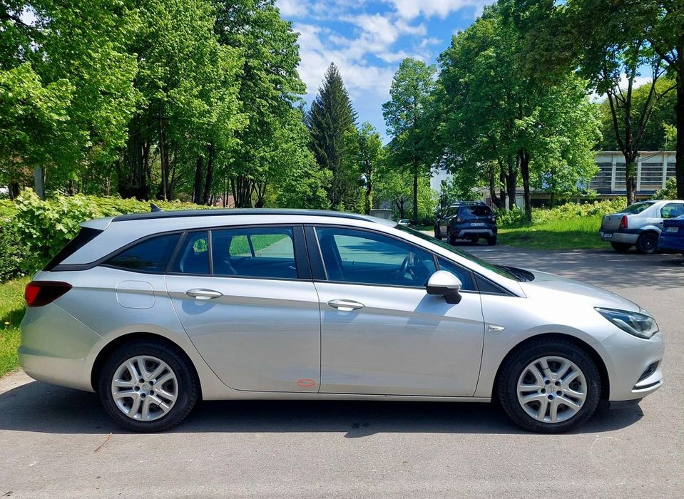 Vind Opel Astra K Sports Tourer+, automata, an 2018