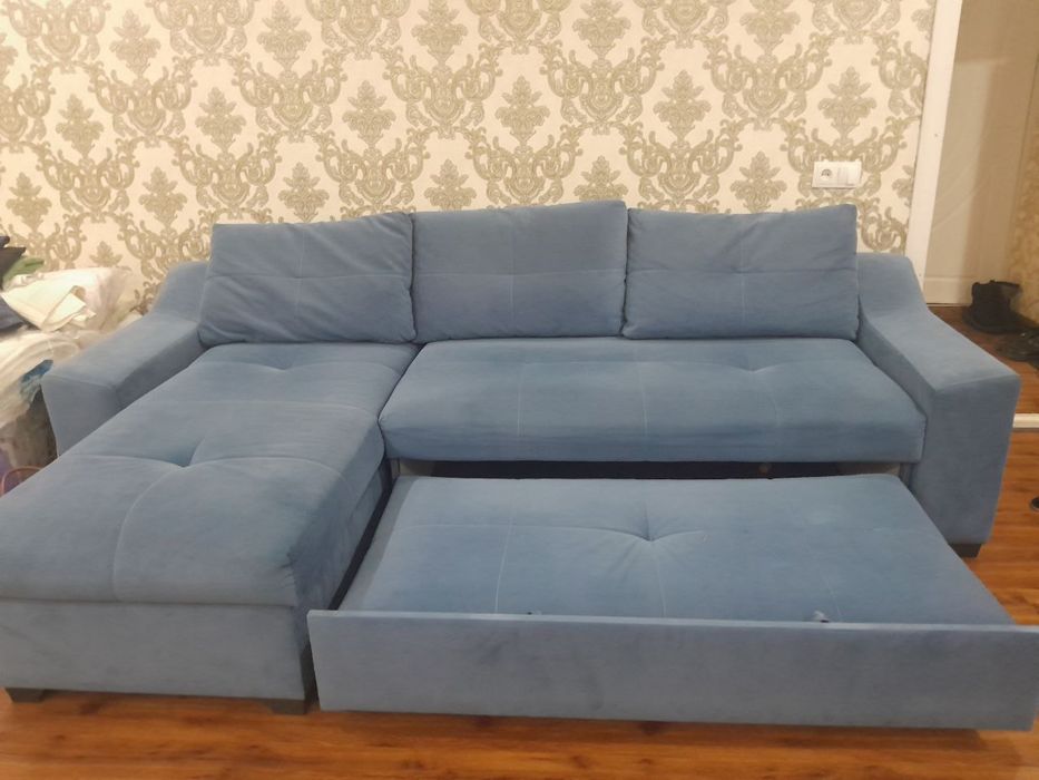 Продается диван раскладной срочно