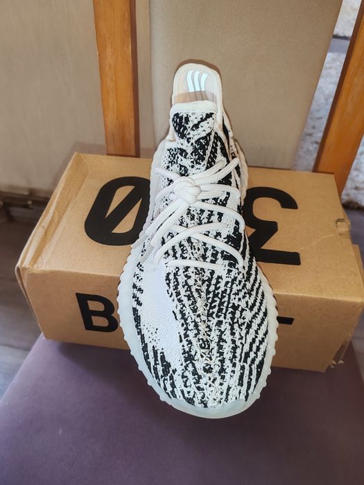 Adidas yeezy boost 350 v2 zebra