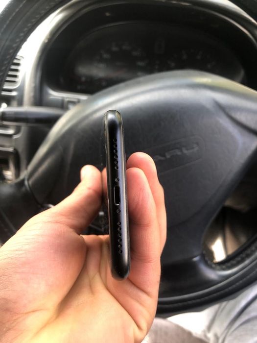 В продаже айфон xr