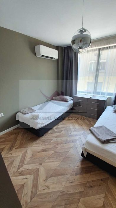 Дава се под наем Тристаен апартамент в Варна, Център - 92 кв.м за 850 € - Снимка #4