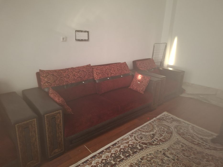 Диван с креслом для дома