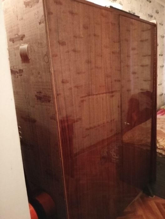 Срочно продам шифоньер