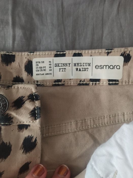 Pantaloni animal print