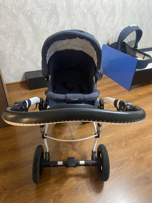 Продам коляску.