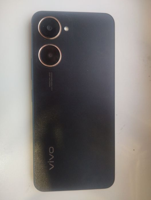 Продам телефон vivo