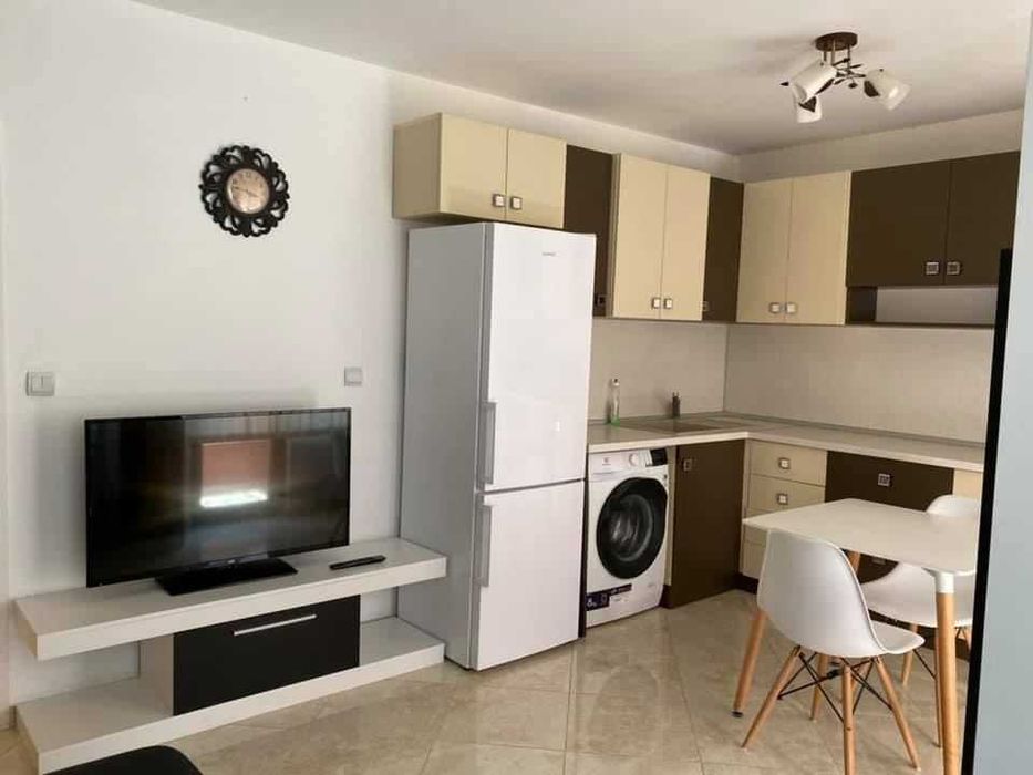 Дава се под наем Двустаен апартамент в Пловдив, Мараша - 68 кв.м за 298.86 € - Снимка #1