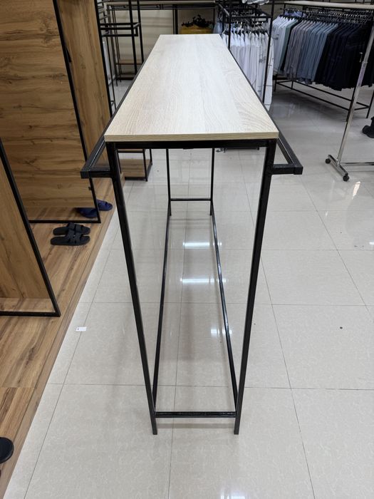 Стойка для одежды