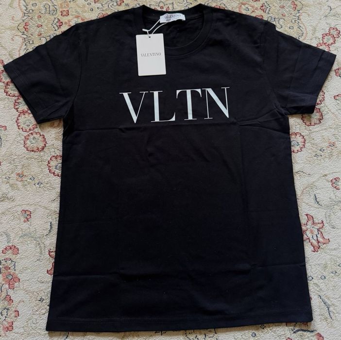 футболка valentino