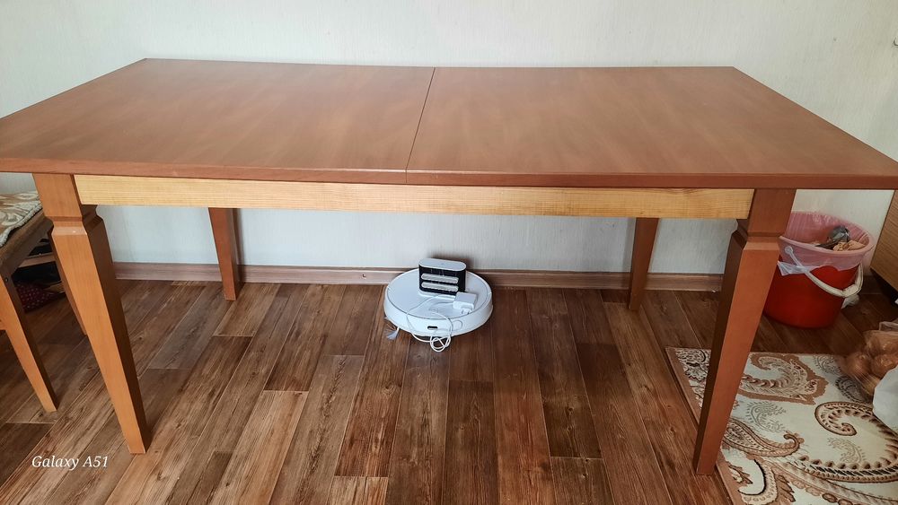 Продам кухонный стол