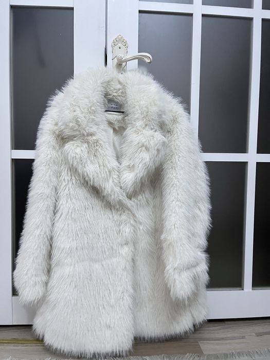 Шуба от DeFacto в белом цвете