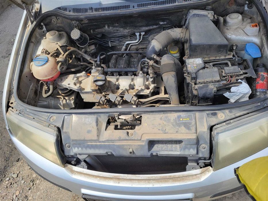 Bara fata /Capota motor/Faruri Skoda Fabia 1 an2007 1.2 B BMD