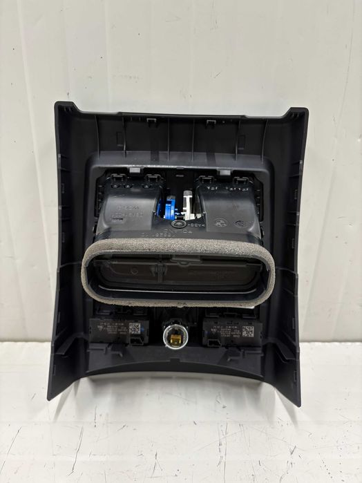 Заден въздуховод с бутони за подгрев БМВ Ф30 Ф32 Ф36 М3 Ф80 М4 Ф82