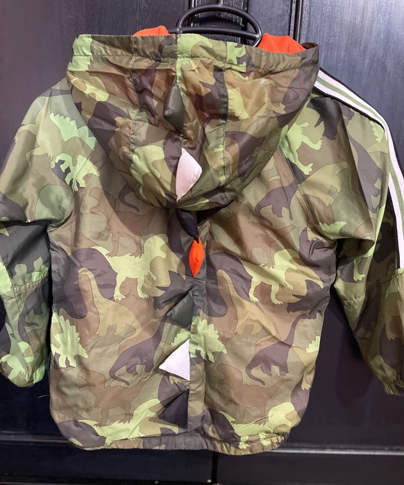 Детско       яке