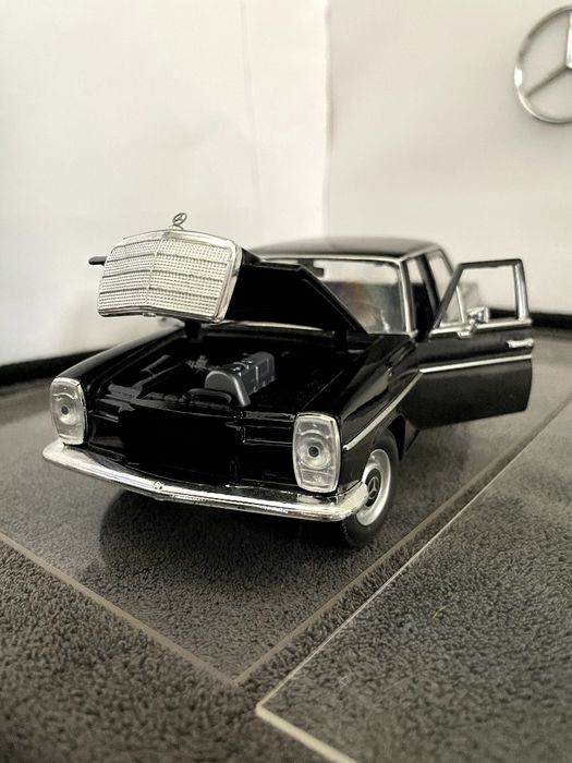 Mercedes benz w111 coupe original 1:24 modelcar
