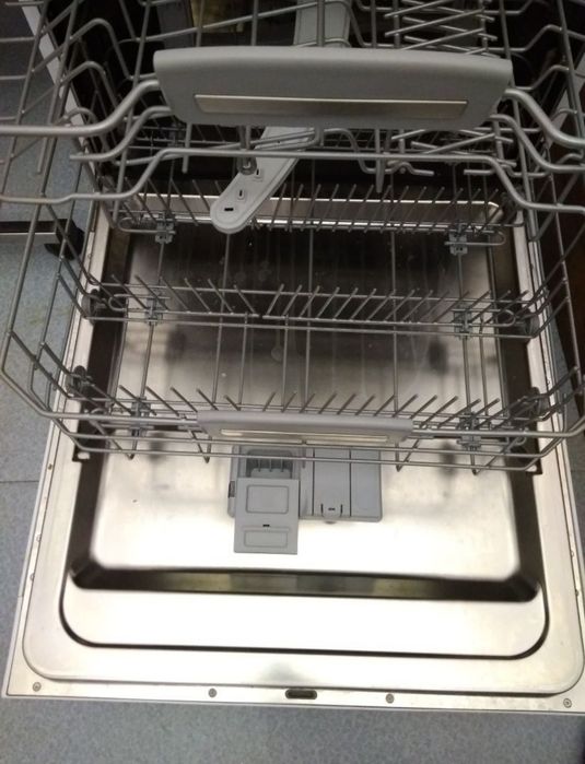 Посудомоечная машина Hotpoint Ariston.