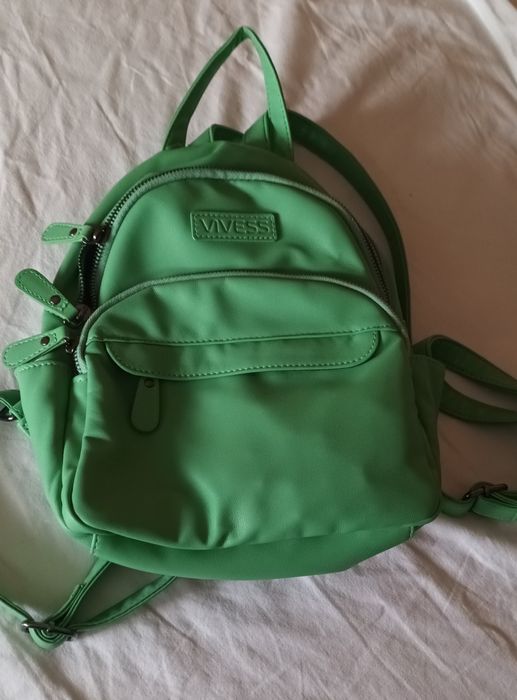 Ghiozdanel de dama superb verde menta