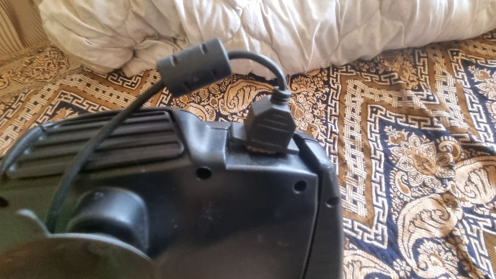 Logitech волан эа игри на каране на кола и други превозни средства