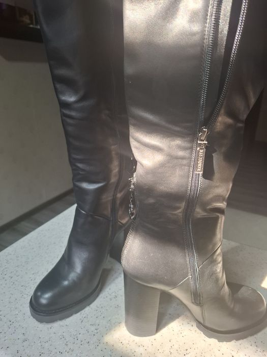 Продаются сапоги 40 размер