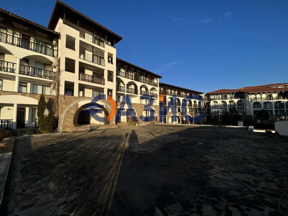 Продава се Четиристаен апартамент в Свети Влас - 138 кв.м за 1033 €/кв.м - Снимка #4