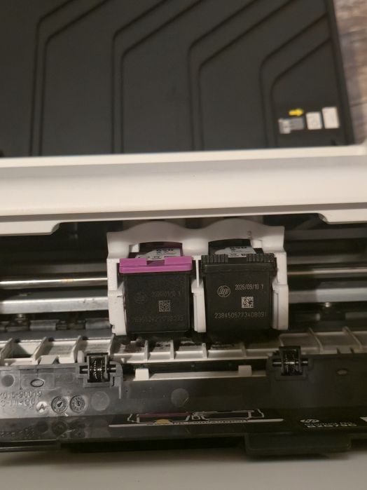 imprimantă HP Deskjet Ink Advantage 1015.