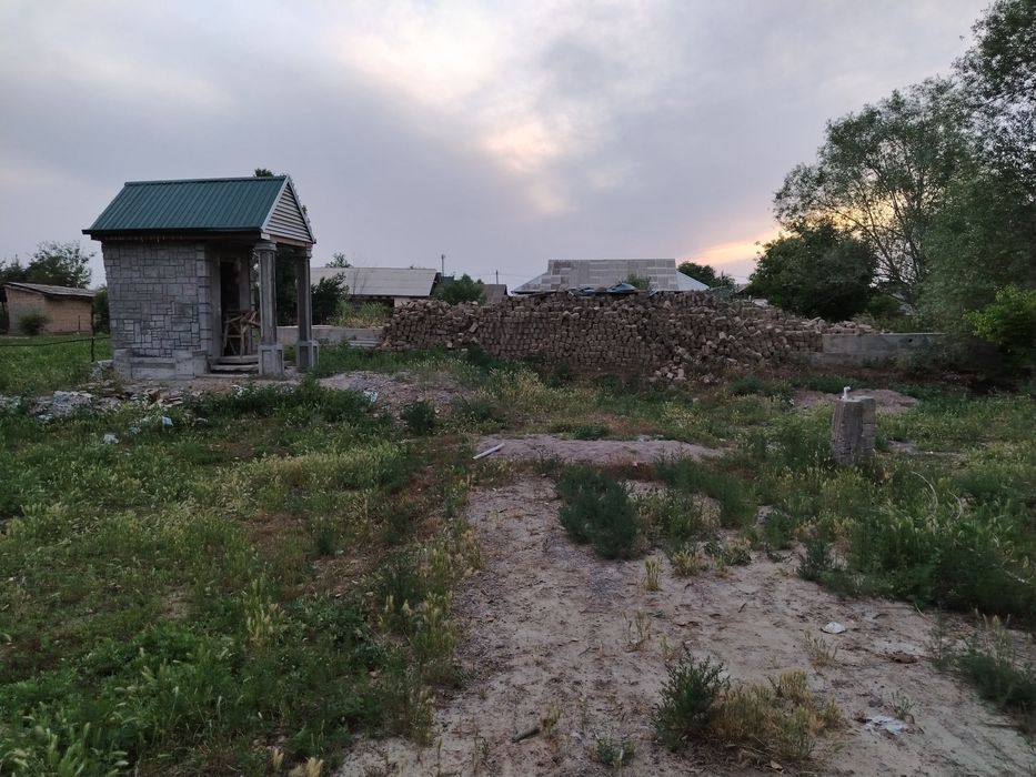 Участка сотилади
