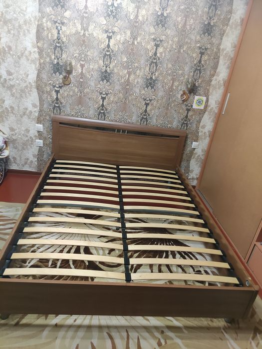 Кровать с ортопедическим матрасом