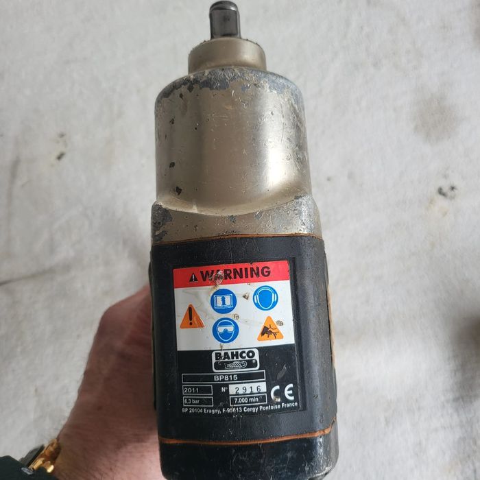 Mașină de înșurubat cu impact Bacho  BP815