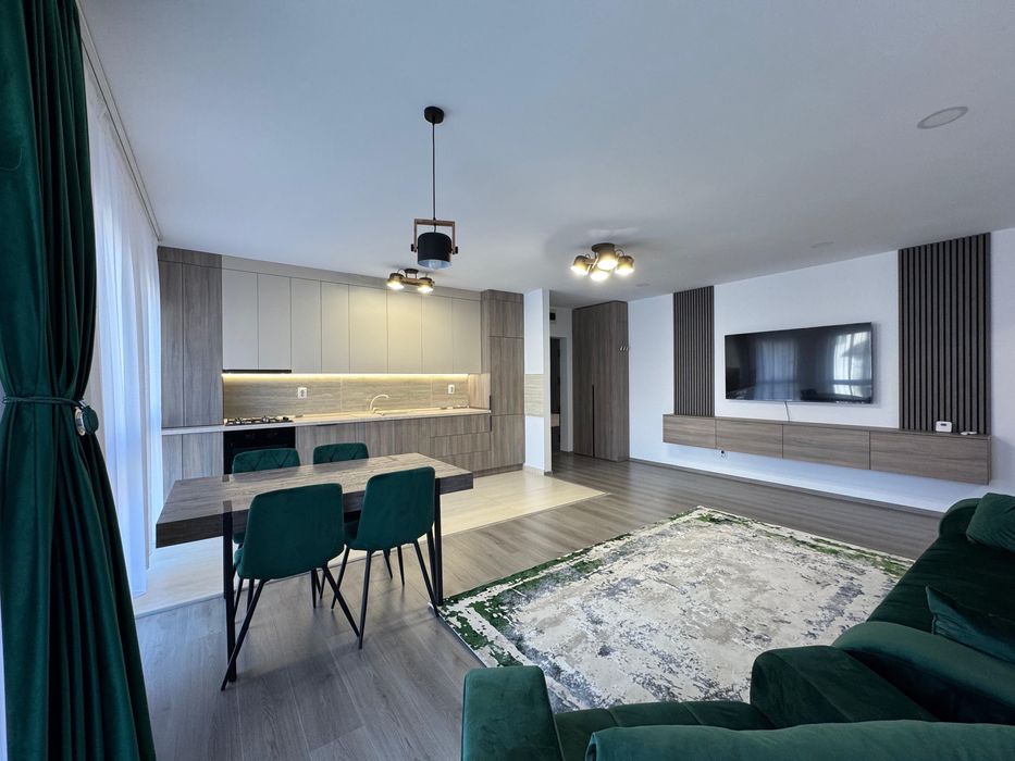 Apartament complet mobilat si utilat. Prima închiriere.