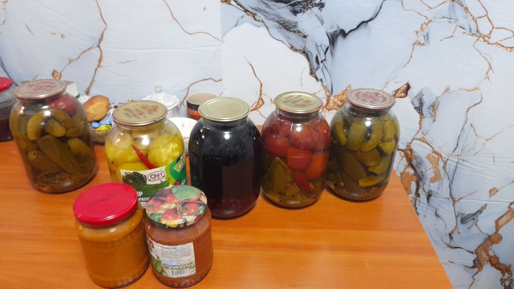 Соления, огурцы, помидоры, салаты