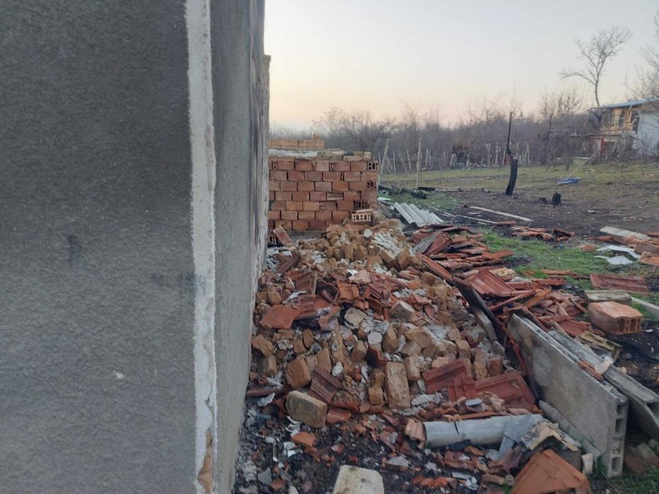 Парцел с къща местност Нежовец