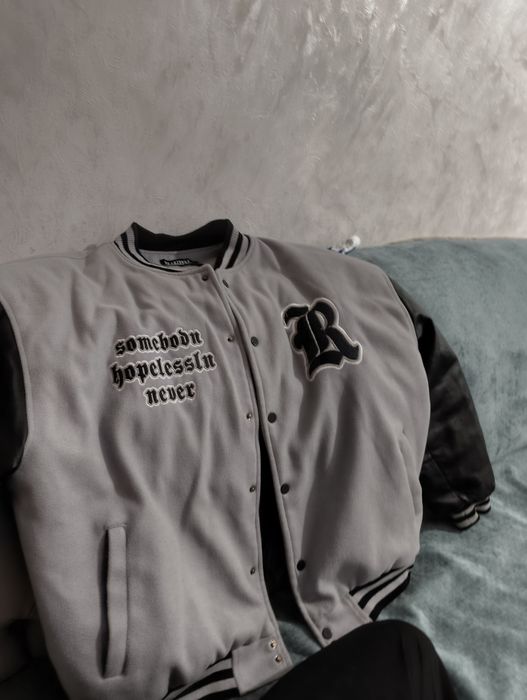 Модный бомбер размер M-L