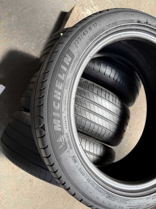 2x Anvelope Vara 225/45 R17 - Michelin Primacy 4