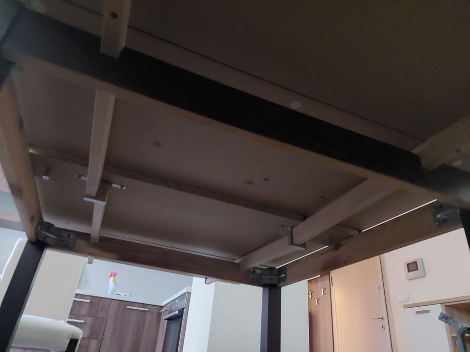 Трапезна маса - разгъваема