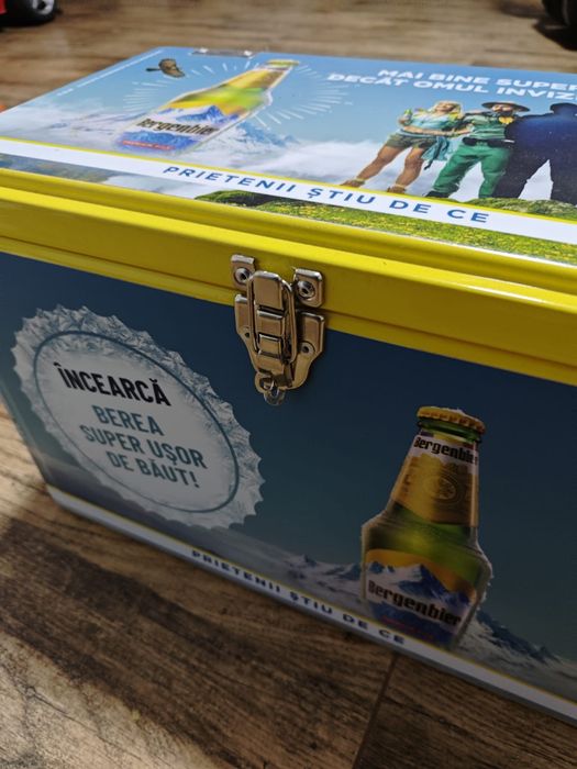 Lada frigorifica metalica  Bergenbier - pescari, plajă
