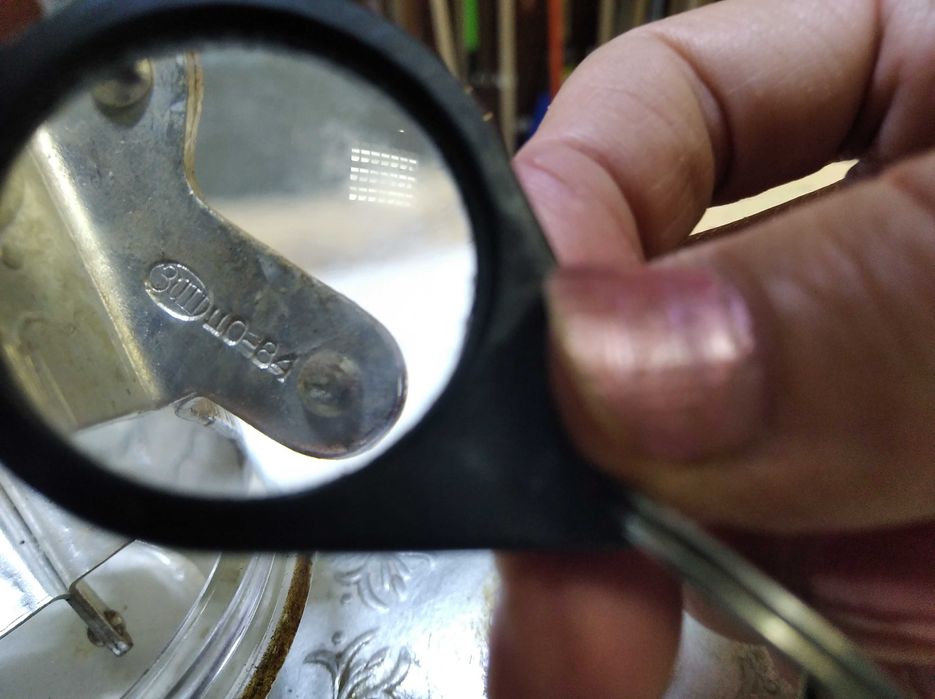 книги открытки \Противогаз\ Колесо прялки\Счеты вычислительные ручные