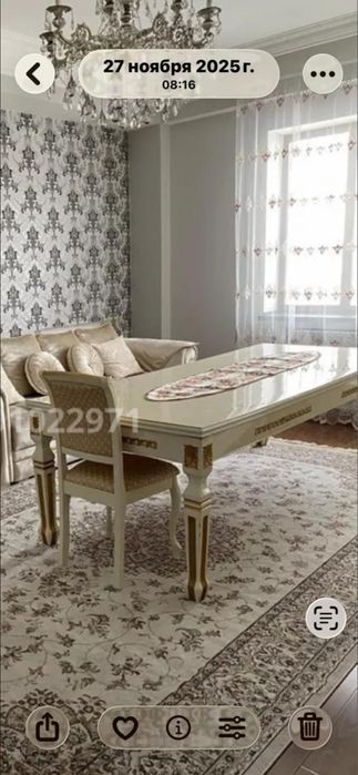 Продам стол и стулья для зала