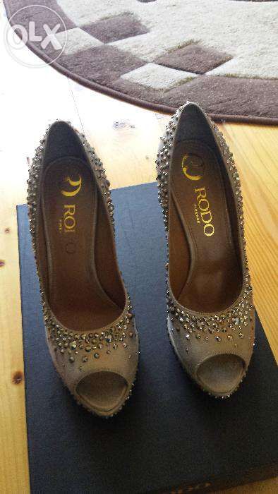 Pantofi noi -total din piele-cristale swarovski-la cutie