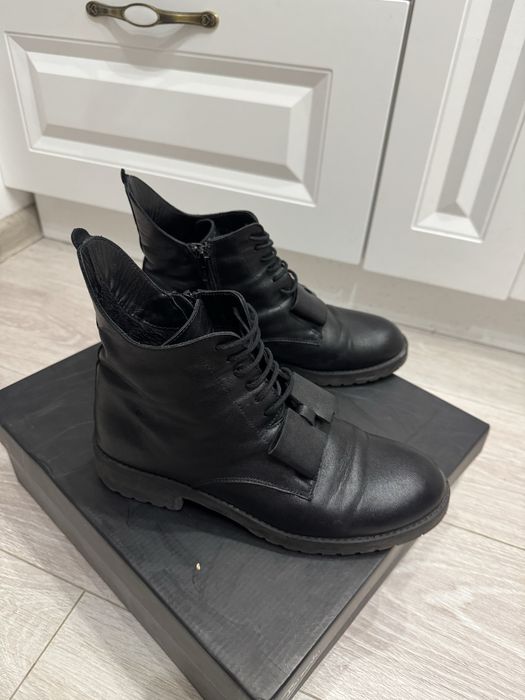 Дамски кожени боти