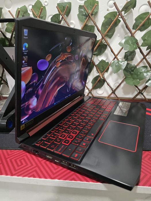 Acer Nitro 5  i7-8750H, 16gb, 256gb ssd +1TB HDD, Nvidia GTX 1650 4gb