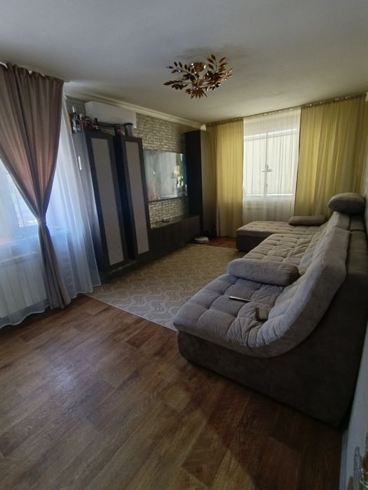 Продам двух комнатную квартиру