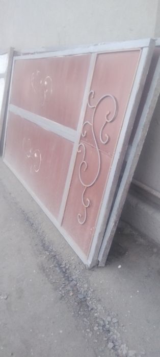 Darvoza sotiladi 3 - 280 ugulniklari qalin holati yaxshi kelishtirib b