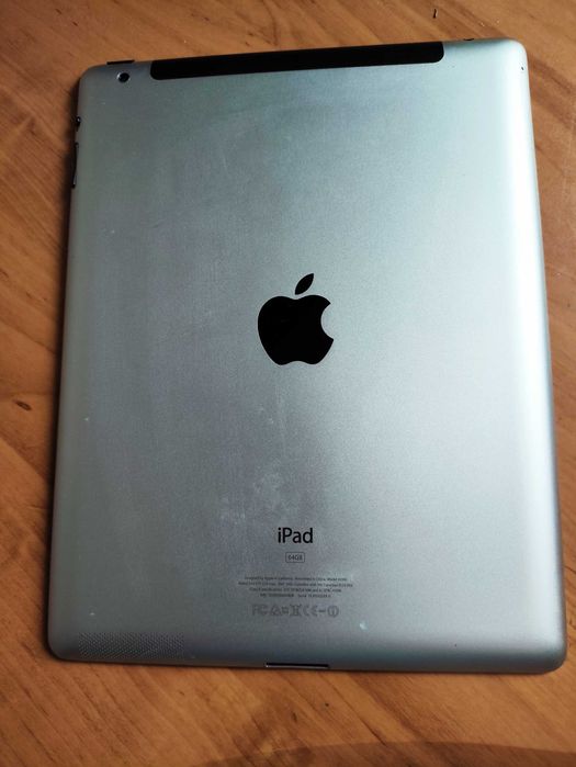 IPad Модель А1396 серебристый металлик продам