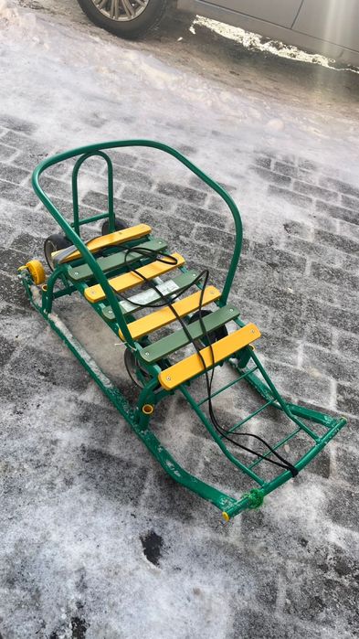 Шана Сатамын/ Продам сани