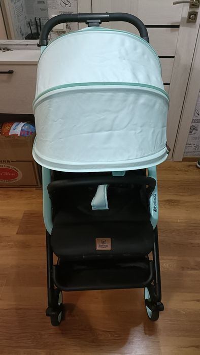 Коляска прогулочная