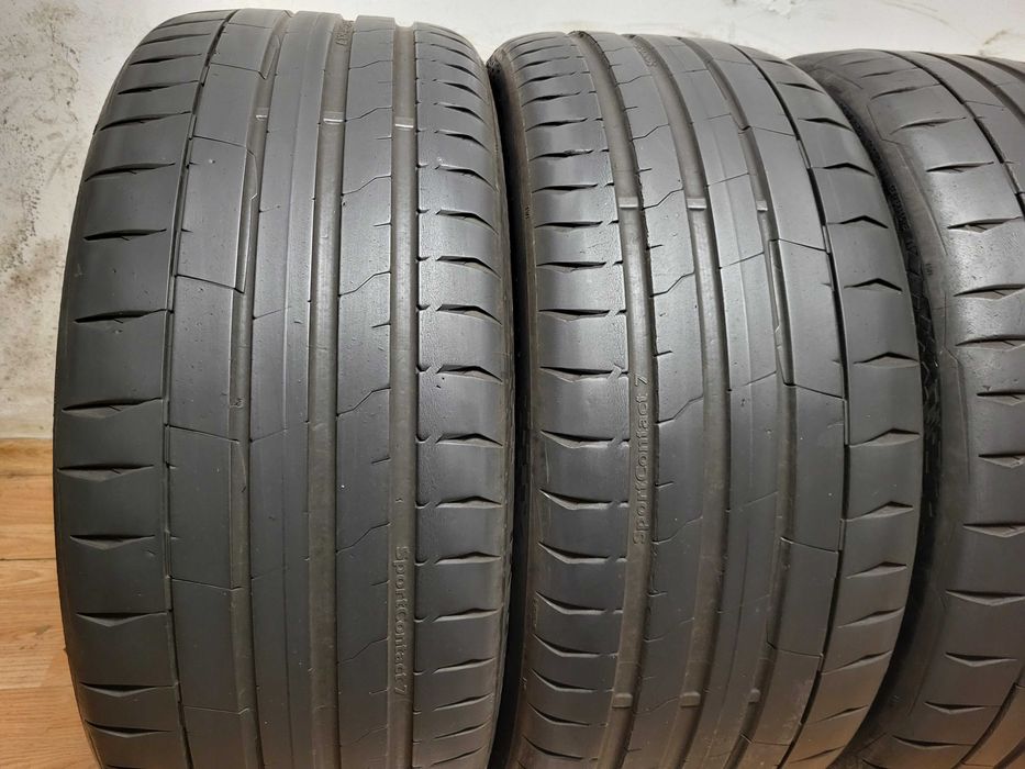 245/45/19 Continental 22 г. / летни гуми