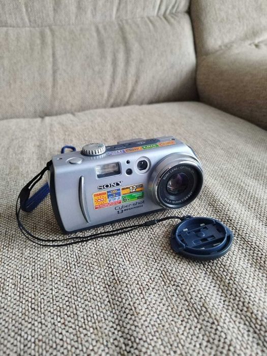 Sony Camera foto digitala Sony Cyber Shot DSC-P30 Functional