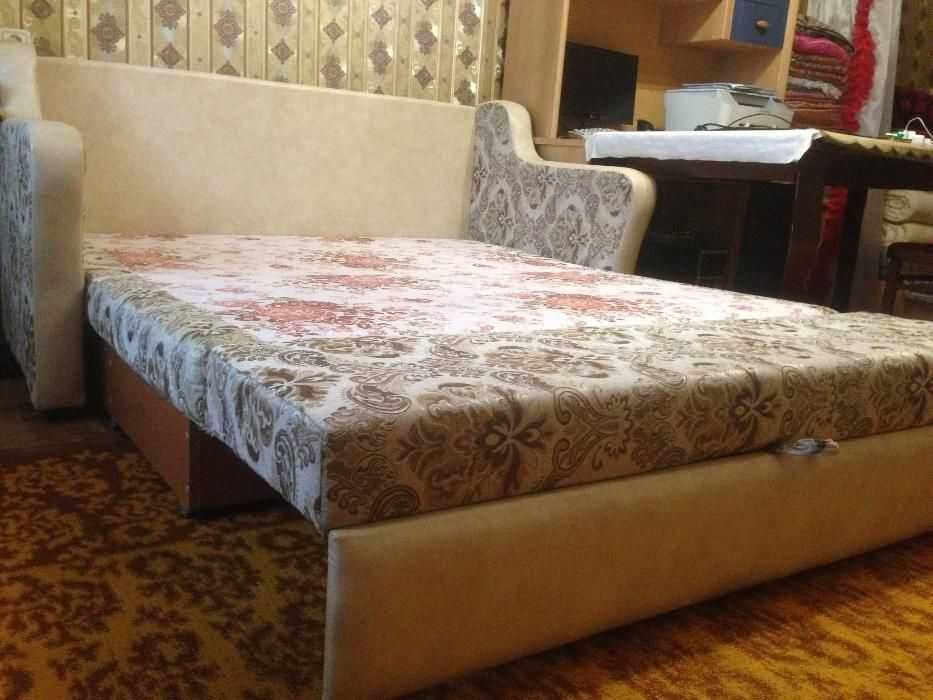 Диван раскладной б/у